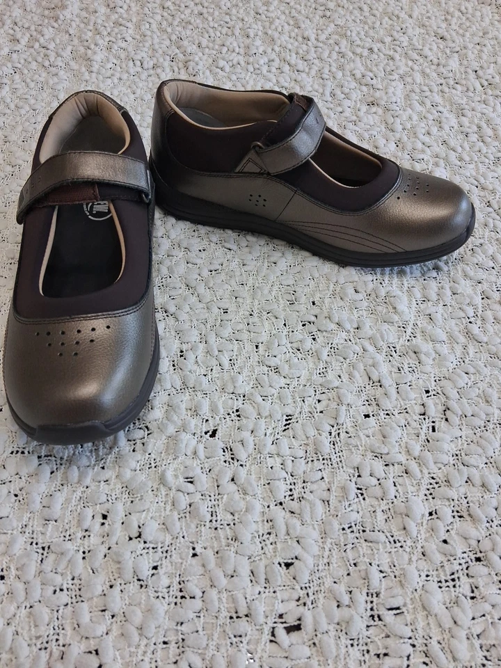 Sapato de caminhada Drew 14375-9Q feminino 9 W couro metálico cobre gancho e laço novo - Imagem 2 de 4