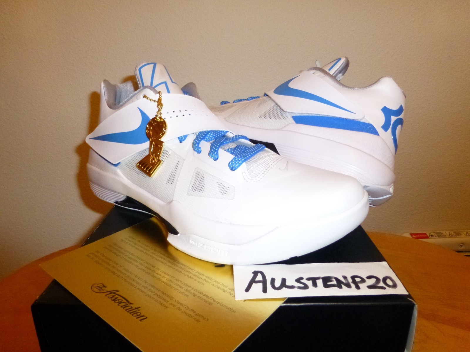 DS Nike KEVIN DURANT KD 4 IV QS CT16 Thunderstruck BATTLE TESTED WHITE BLUE 9.5 The most popular shoes for men and women DS Nike KEVIN DURANT KD 4 IV QS CT16 Thunderstruck BATTLE TESTED WHITE BLUE 9.5 The most popular shoes for men and women