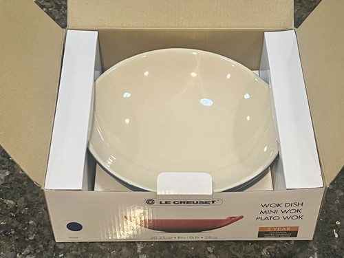 NEW Le Creuset Mini Wok Stoneware Asian Dish w/ Handles Cobalt Blue & Sand 28 oz - Picture 2 of 7