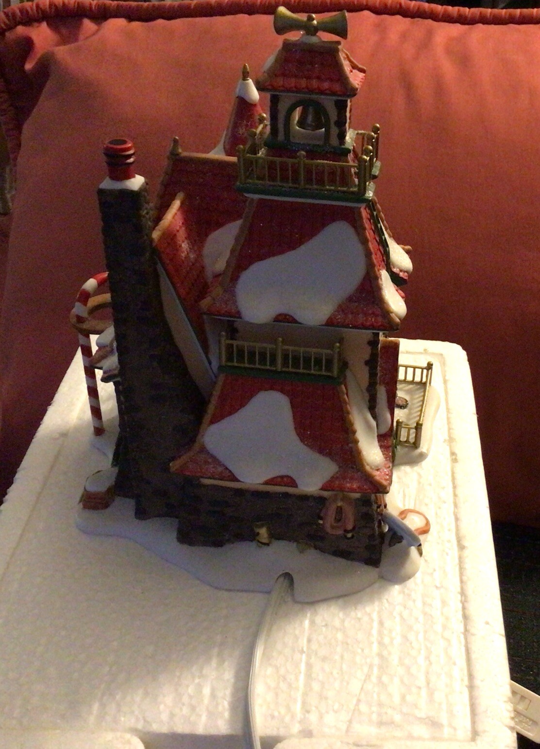 Dept 56 North Pole Series Northern Lights Fire Station 56730 w/Light