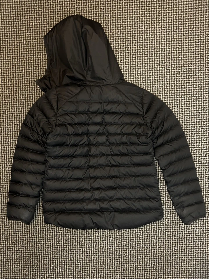 New Balance puffer jacket - M size - Image 4 of 4