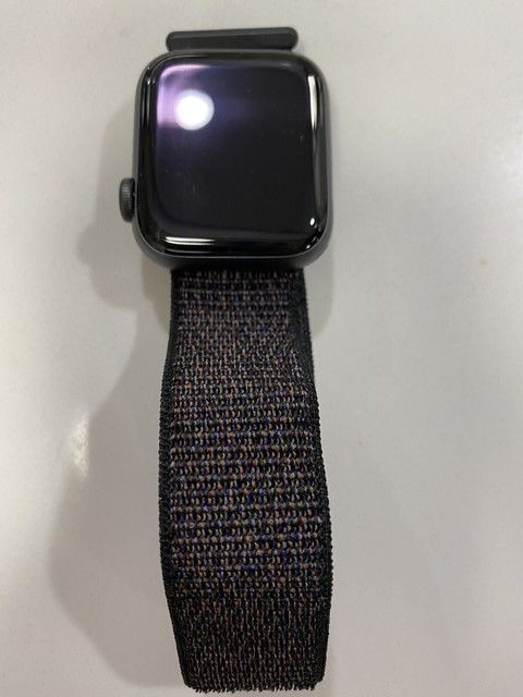 Apple Watch Series 4 40 mm Space Gray Aluminum Case with Black Sport Loop (GPS) - (MU672LL/A 