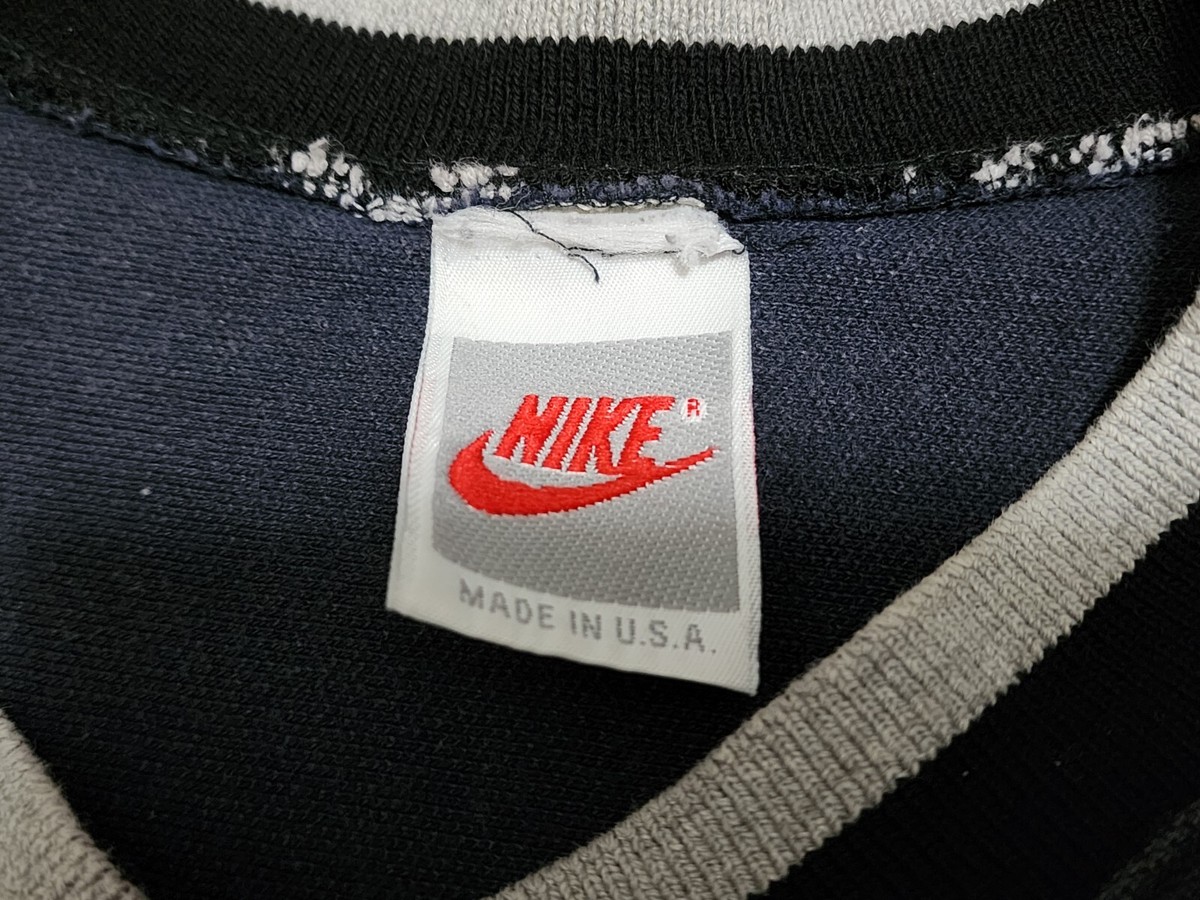 セミアンティークNo.062 ナイキ?の古い社章 中古・古着通販】NIKE (ナイキ) スニーカー ブラック サイズ