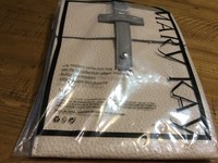 Mary Kay® City Modern Collection Bag Crossbody Body Style Mary Kay® City Modern Collection Bag Crossbody Body Style