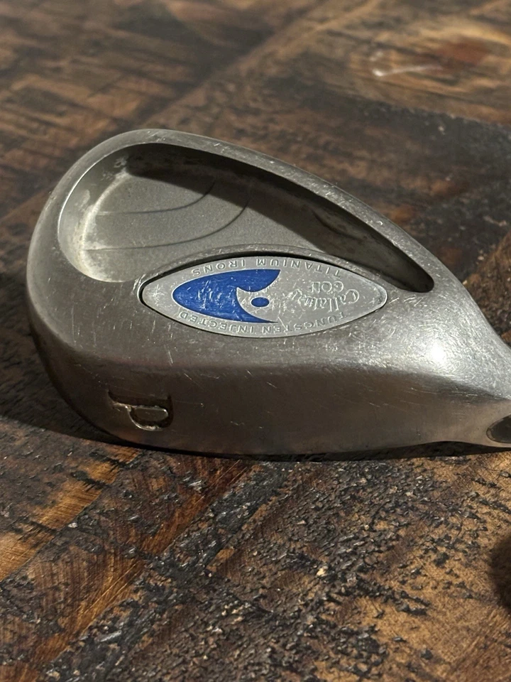 Combo de cuña de arena/lanzamiento de hierros de titanio inyectados de tungsteno ojo de halcón Callaway diestro Foto 3 de 4