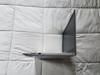 Dell Inspiron 5570 15.6