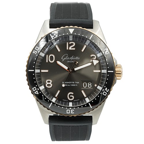 Glashutte Original SeaQ Grey Panorama Date 43mm 1-36-13-04-91-34 B&P 2024