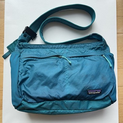 Patagonia Lightweight Travel Courier Shoulder Bag 48813 Green