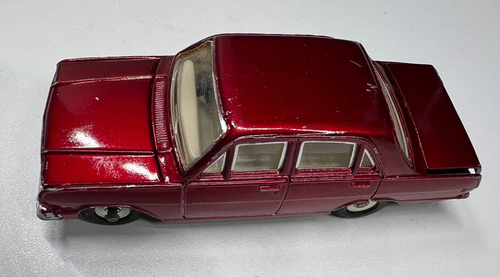 Dinky Toys 151 Vauxhall Victory 101 Burgandy All Original - Picture 17 of 18