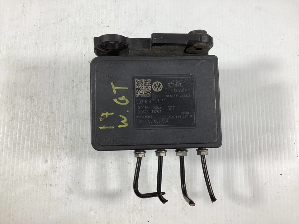 Conjunto de bomba ABS 2017-2019 VOLKSWAGEN GOLF GTI 5Q0614517AF OEM. Foto 2 de 4
