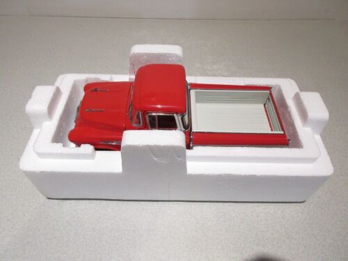 Mint Danbury Mint 1/24 Scale Red 1957 Chevrolet Cameo Carrier Pickup Diecast
