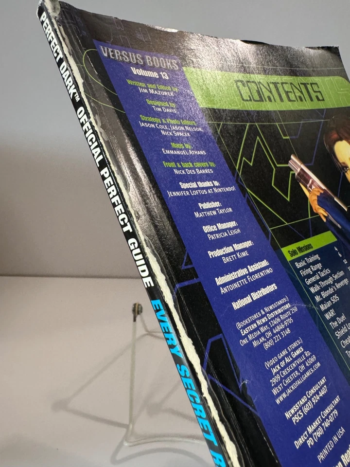 Perfect Dark Official Perfect Guide Versus Books - Image 2 of 4