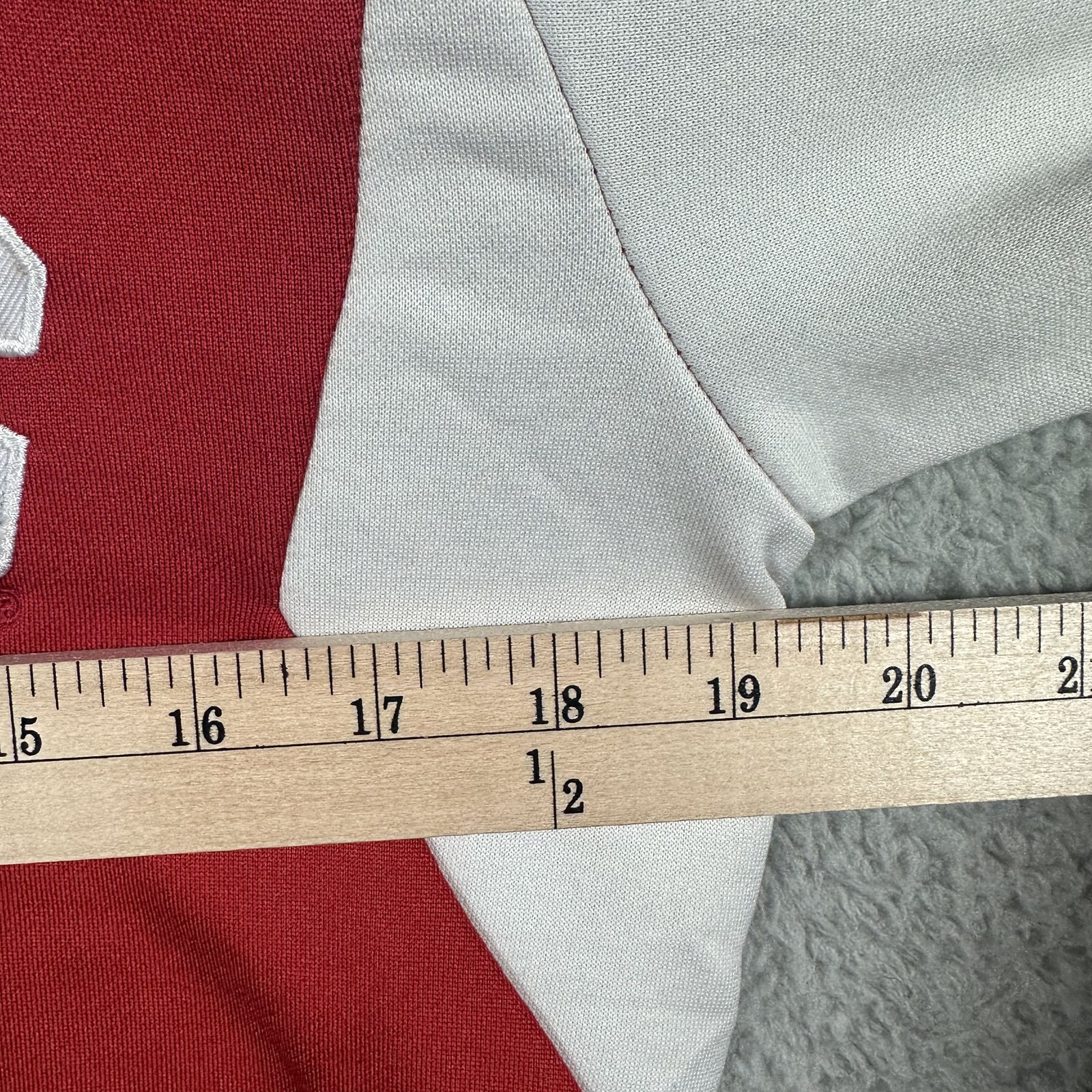 Wisconsin Badgers Shirt Mens Small NCAA Basketball Adidas Climalite Top thumbnail 6