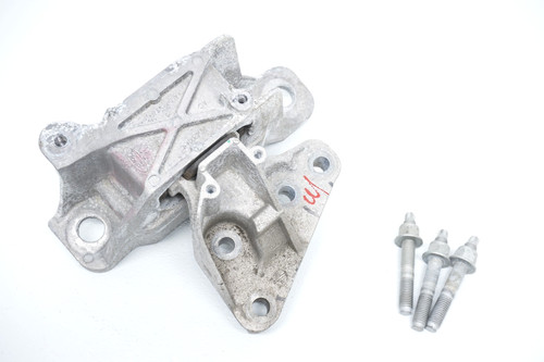 2020-2025 FORD ESCAPE OEM RIGHT PASSENGER FRONT TRANSMISSION MOUNT BRACKET