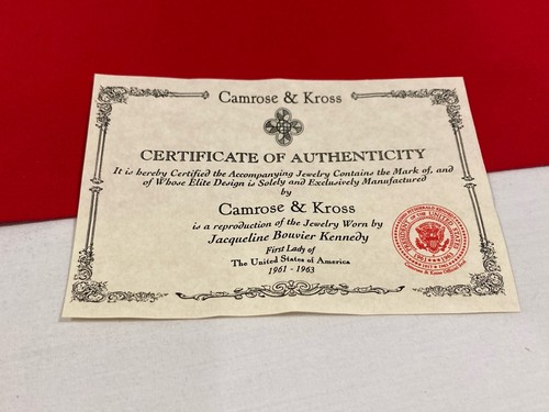 Camrose & Kross JBK Jacqueline Kennedy Kreuz Anhänger Halskette NEU CIB IN BOX - Bild 7 von 16