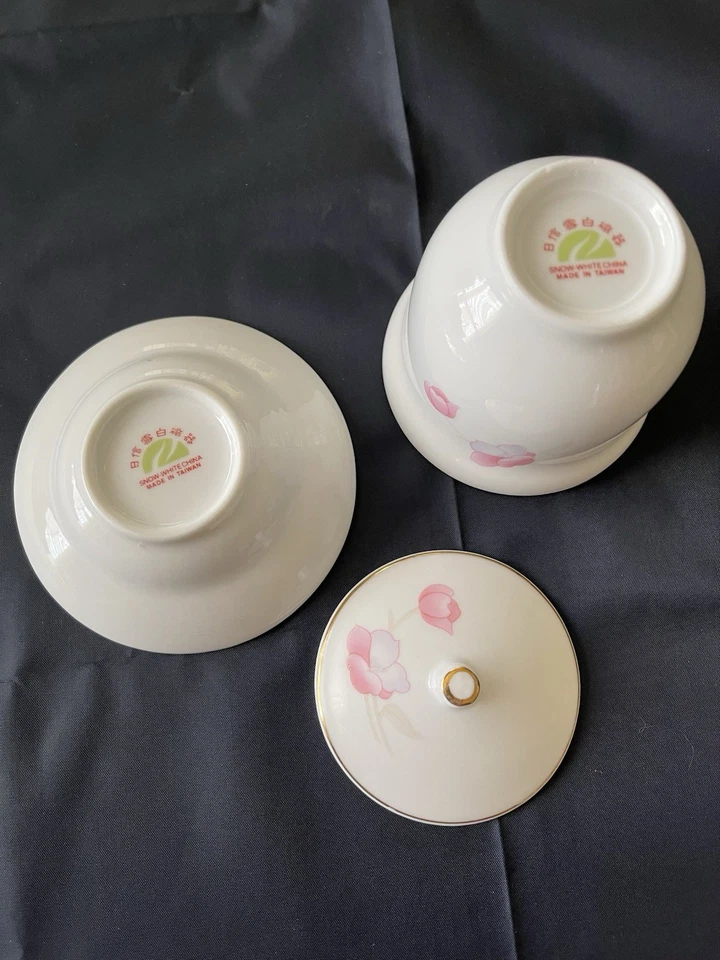 Vintage Chinese Porcelain Gaiwan Tea Cup with Lid & Saucer Pink Floral Gold Trim - Image 3 of 4