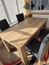 Light Oak Dining Table With 4 Chairs.Immaculate Condition.