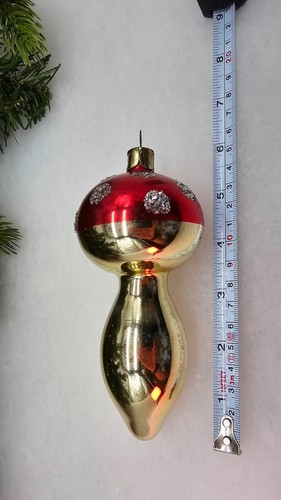 Vintage Glass Christmas Ornaments: Spruce & Toadstool Decorations - Picture 39 of 46