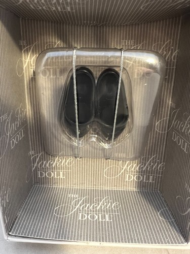 Franklin Mint Muñeca Jackie Kennedy Funda Negra Conjunto Cena de Estado para Sudán - Imagen 8 de 10