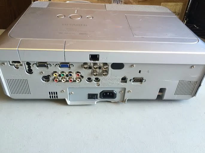 HITACHI CP-WX625  LCD PORTABLE PROJECTOR 4000 LUMENS, NEW FACTORY LAMP!!!! - Image 3 of 3