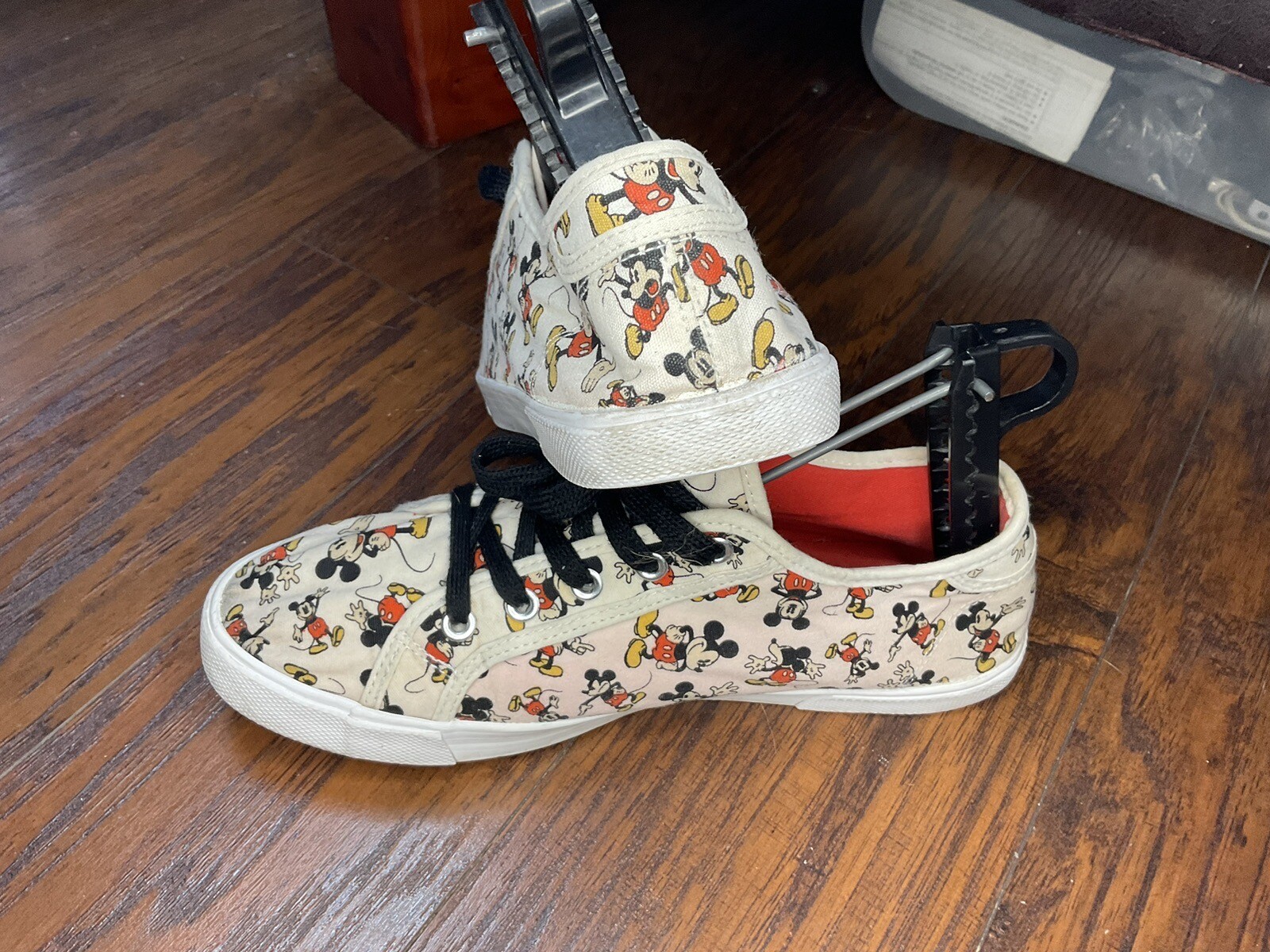 Disney Parks Canvas Shoes Sneakers Classic Mickey Mouse Print size US 9 Women&rsquo;s