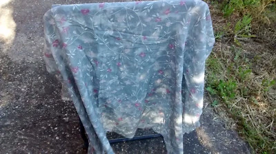 Joli coupon de tissu en crêpe de 220 x 130 neuf couleur gris clair - Photo 1/3