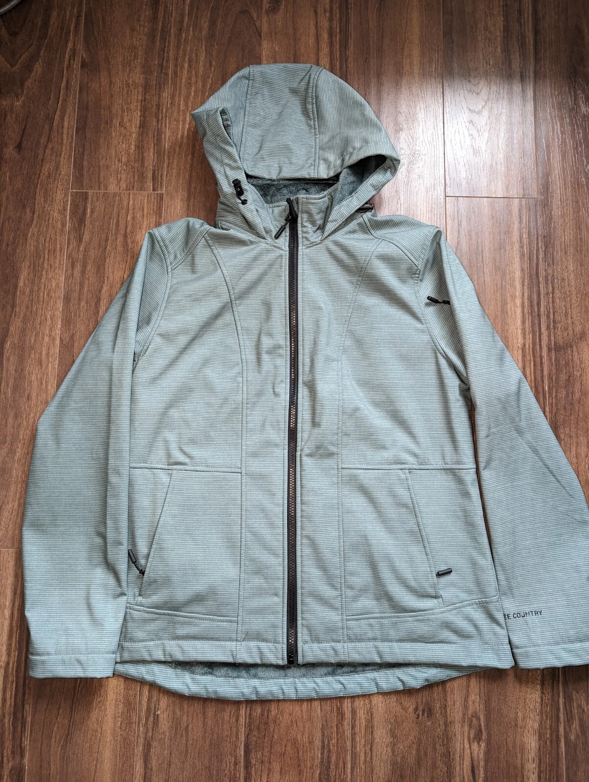 VETEMENTS Giacca con cappuccio Free Country donna con guscio morbido verde oliva grandi fori per pollice