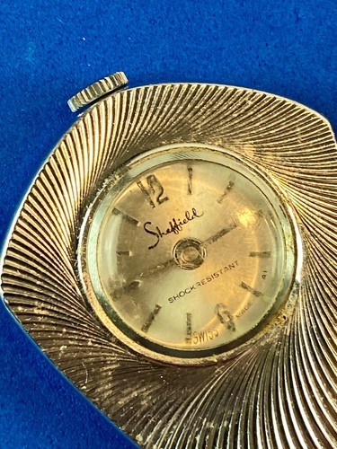 RETRO gold tone VINTAGE SHEFFIELD POCKET SWISS MADE WATCH Necklace - runs - Imagen 2 de 9