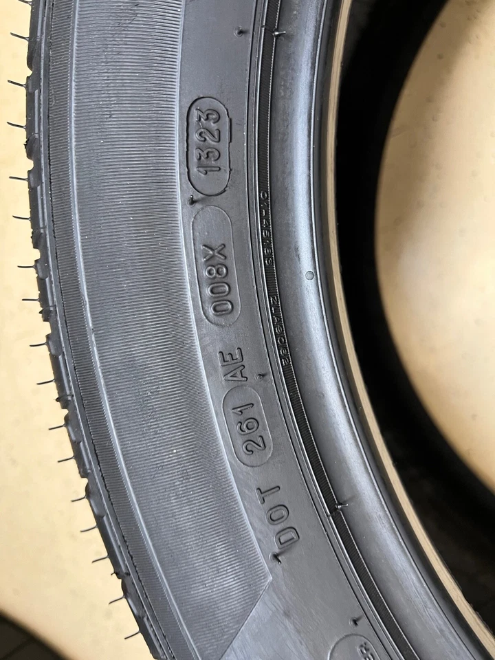 1 - NICE 295/40R20 (106V) Michelin Latitude Tour HP (N0) Porsche OEM - 6094 - Image 4 of 4