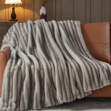 NEWCOSPLAY Faux Fur Throw Blanket Grey Luxury Fluffy Thick Warm Blanket for C...