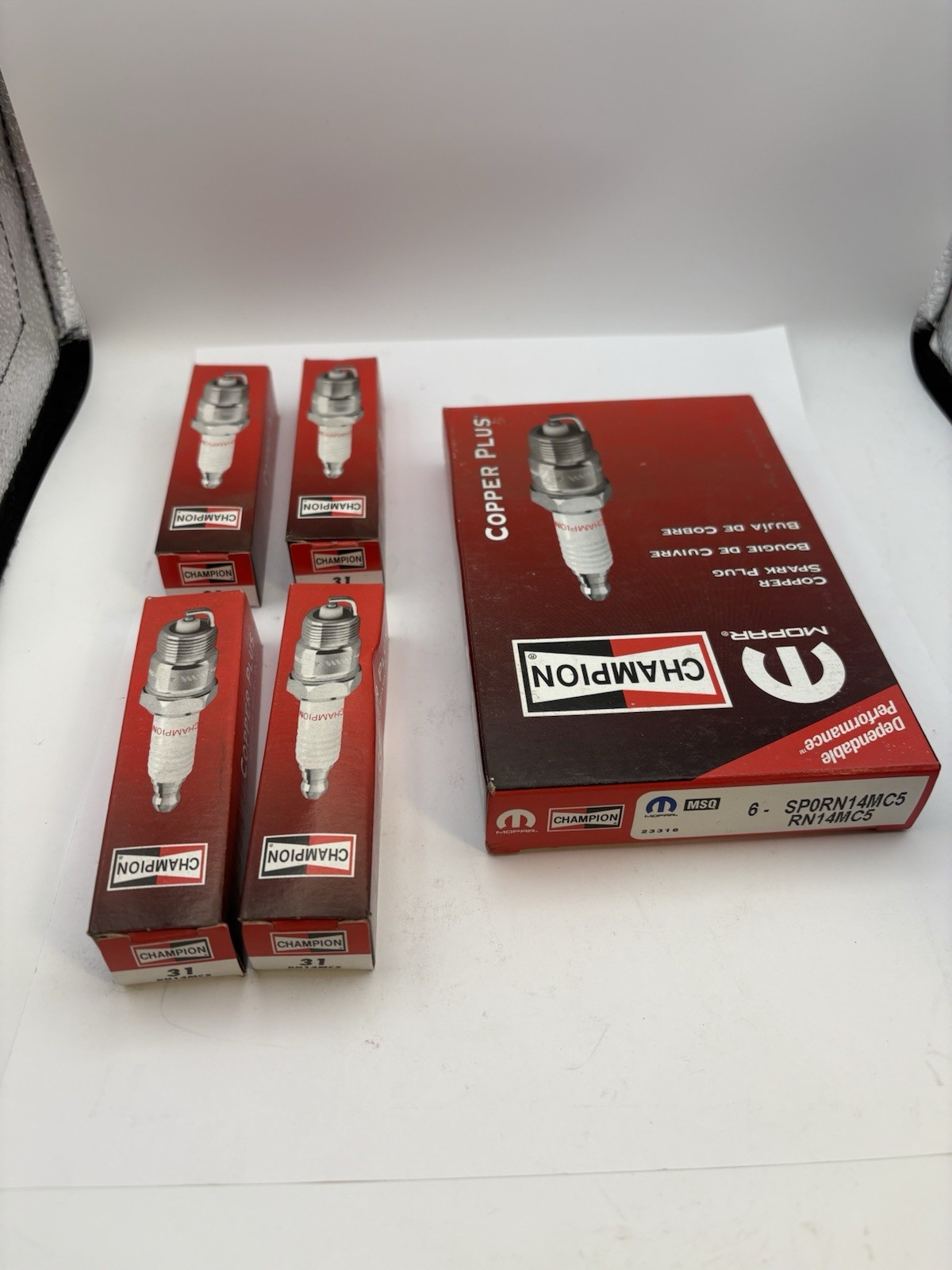 10 New OEM MOPAR Champion RN14MC5 Spark Plugs Stock Number 31 SP0RN14MC5