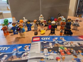 HUGE LEGO City Space Lot:  60230, 60077, 60225, 60226, 60080 COMPLETE
