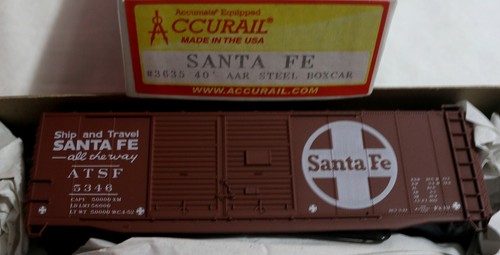 Coche de carga Accurail HO Santa Fe 40 pies puerta doble AAR acero (3635) | Zustand: New