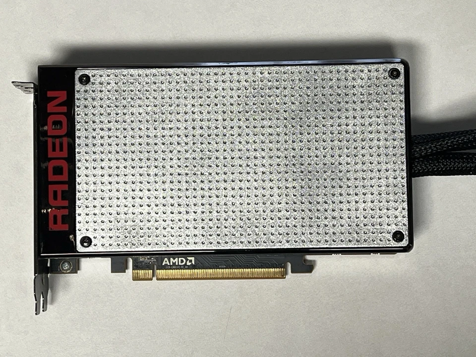 XFX RADEON R9 FURY X 4GB HBM Liquid Cooled - Image 2 of 4