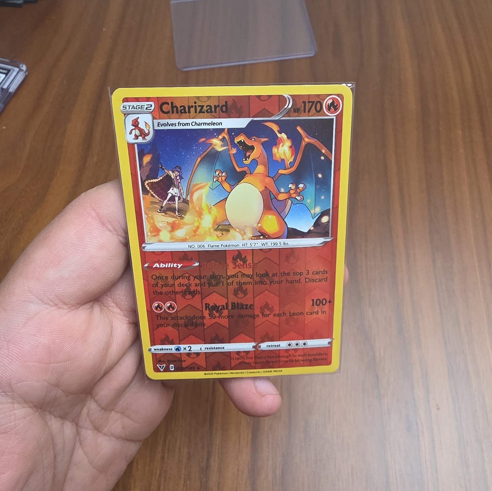Pokémon TCG Charizard Vivid Voltage 025/185 Reverse Holo Rare NM