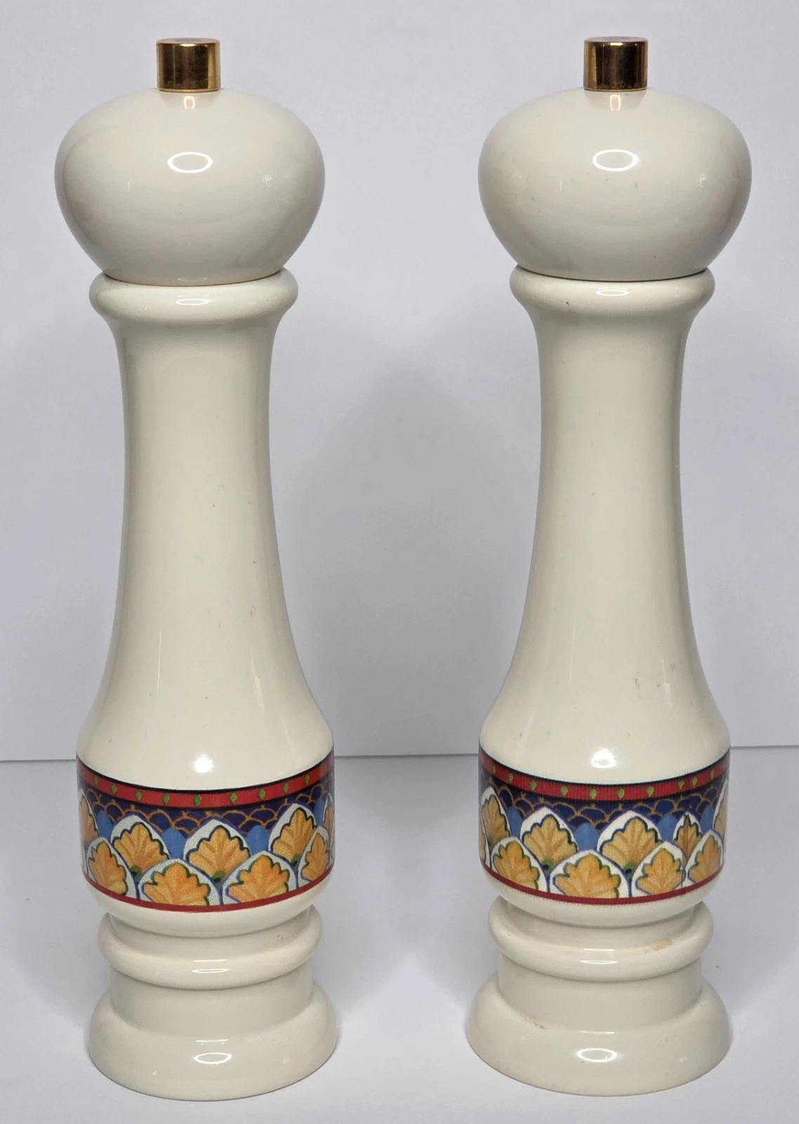 Williams Sonoma Sicily Salt & Pepper Mill/Grinder White Lacquer Wood Made Italy