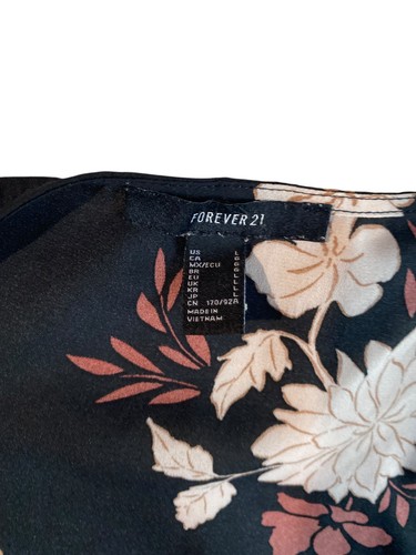 Forever 21 schwarzes geblümtes Wickeltop für Damen - Größe L - Bild 9 von 11