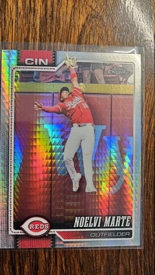 2026 Topps Chrome Noelvi Marte #11 Cincinnati Reds Prism Refractor - Bild 1 von 2