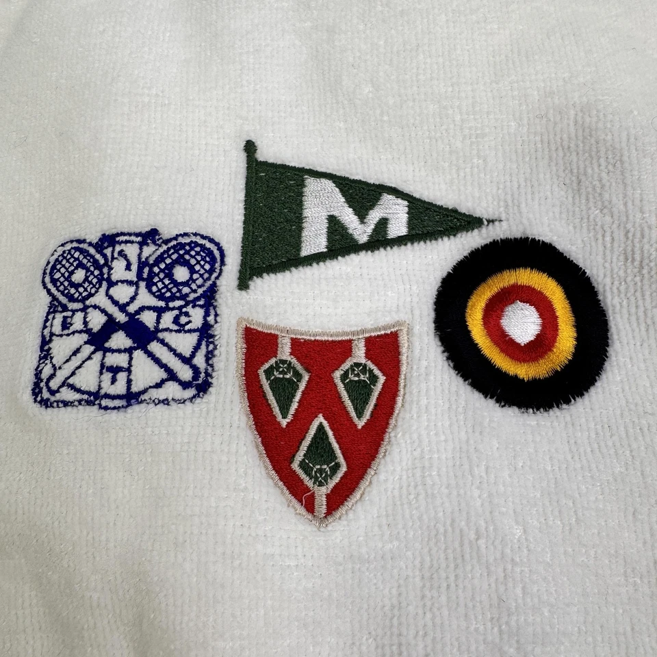 Towels Plus by Anvil Toalla de Mano Algodón Blanco Bordado Crestas Logotipos Decorativos Foto 2 de 4