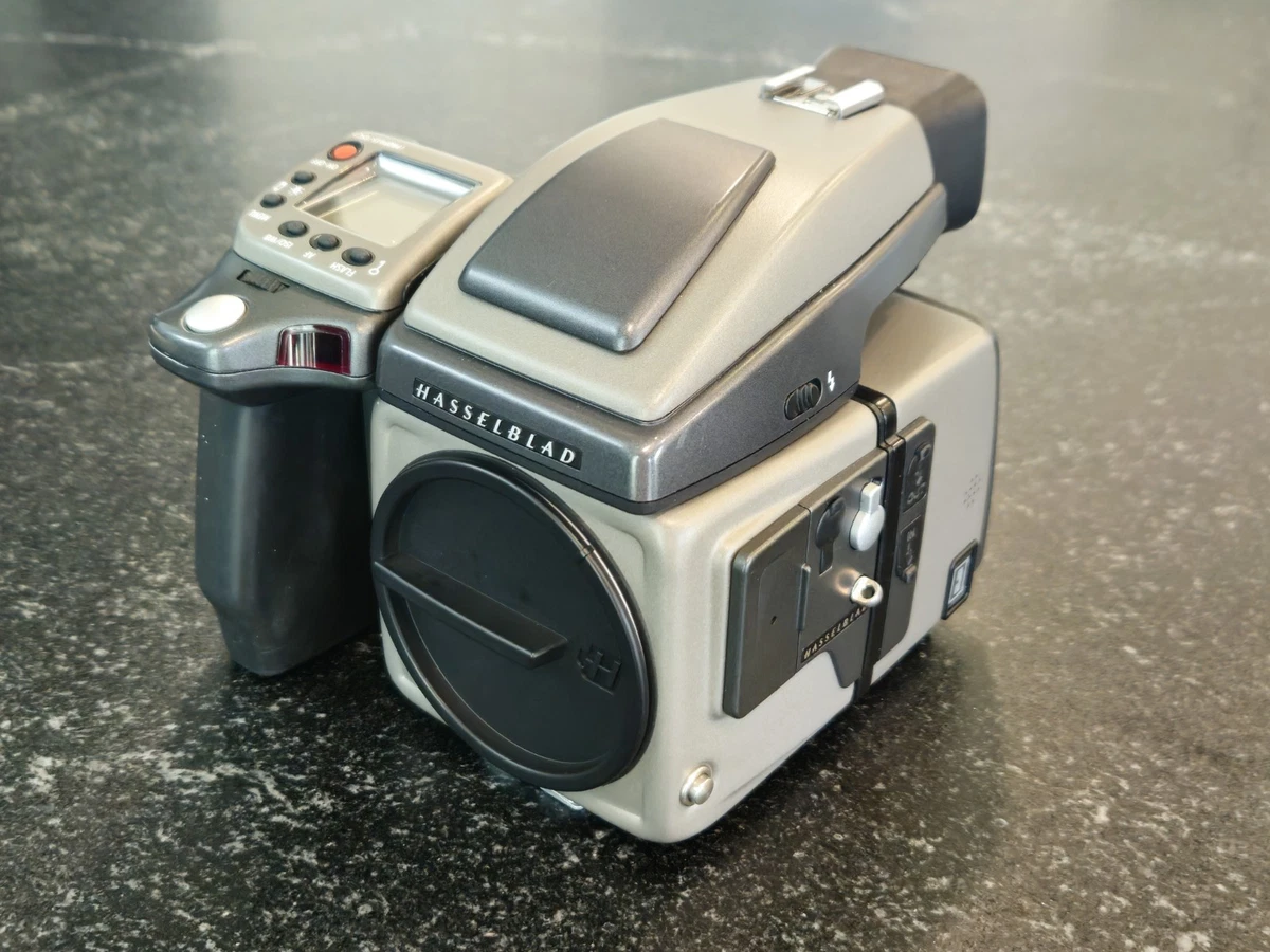Hasselblad Digital Cameras 30-39.9 MP Maximum Resolution for Sale