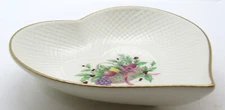 Vintage Mikasa Heart Dish Ivory Bone China Christmas Spirit B2098.