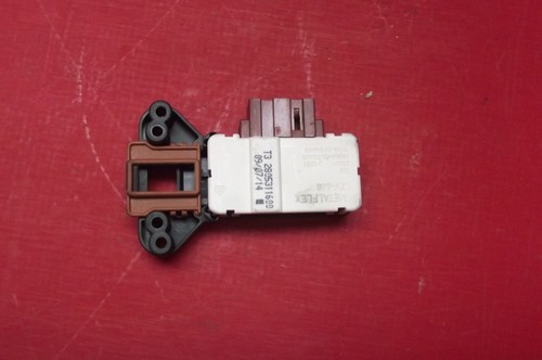 Waschmaschine BEKO WM74155LS Türschloss