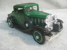 National Motor Museum 1932 Chevy Car Green With Rumble Seat 132 Scale