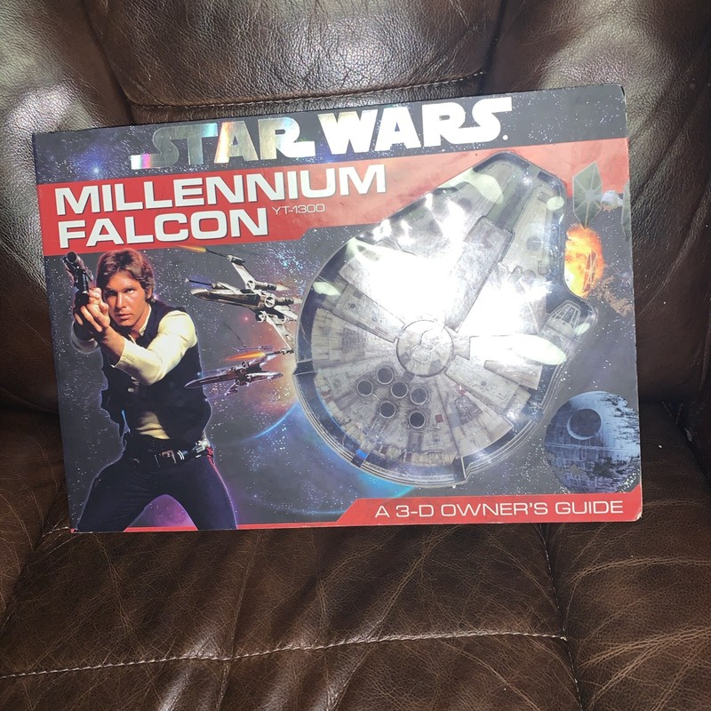 Star Wars Millennium Falcon YT-1300 A 3-D Owners Guide Hardcover Book