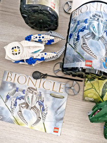 LEGO Bionicle Visorak Plus Takadox And Carapar Reserved Collection