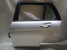 84C* Mercedes W204 S204 C-Klasse Kombi Tür hinten links F.775 Iridiumsilber 84C* Mercedes W204 S204 C-Klasse Kombi Tür hinten links F.775 Iridiumsilber