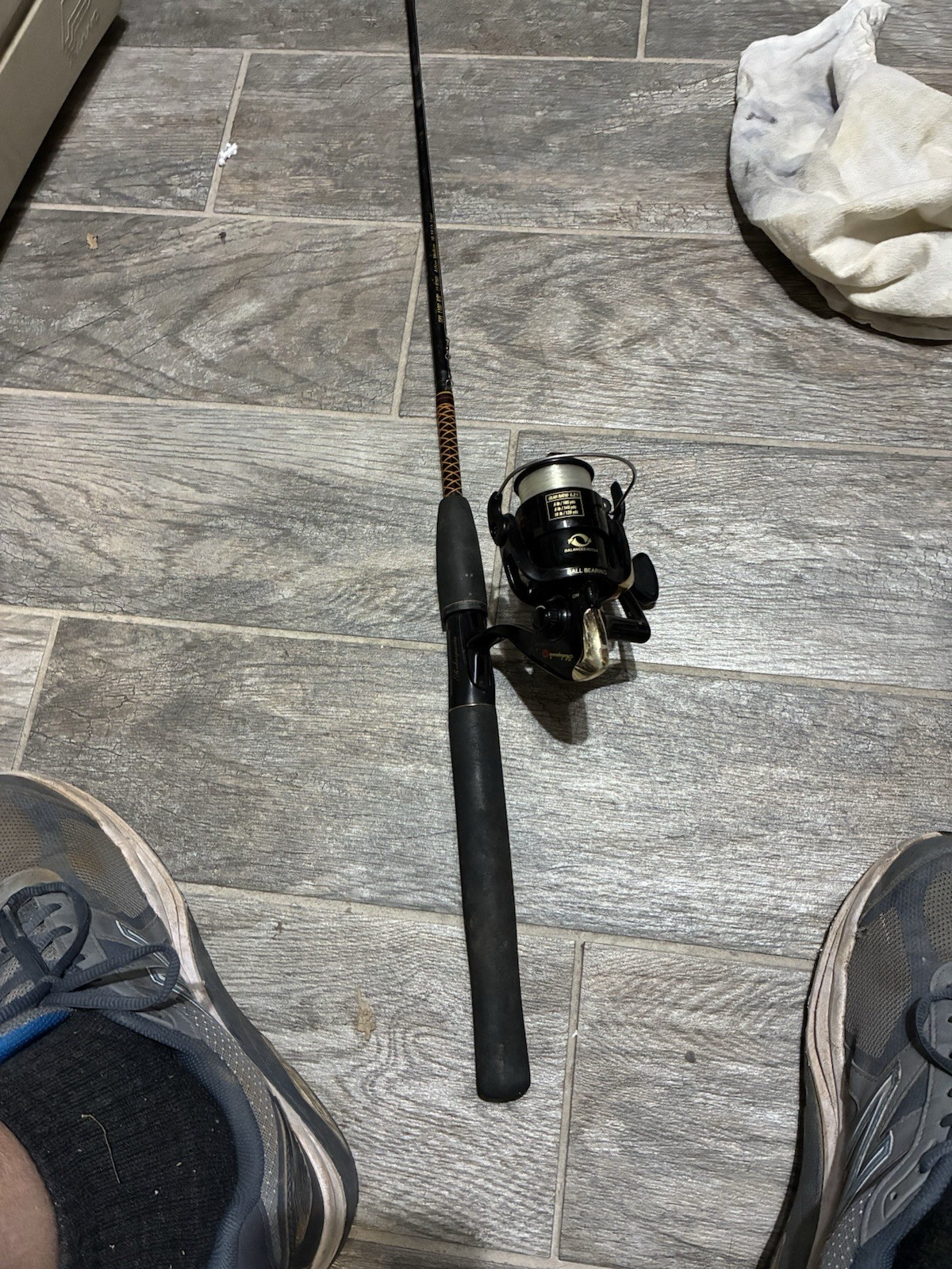 Shakespeare Ugly Stik Spinning Rod COMBO SPL 1102 6' Med 35 EZ Cast Reel w/ Line