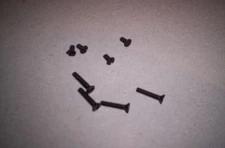 LIONEL PARTS , FRAME TO BODY MOUNTING SCREWS FOR 671  2020 681 682  FOR TURBINES