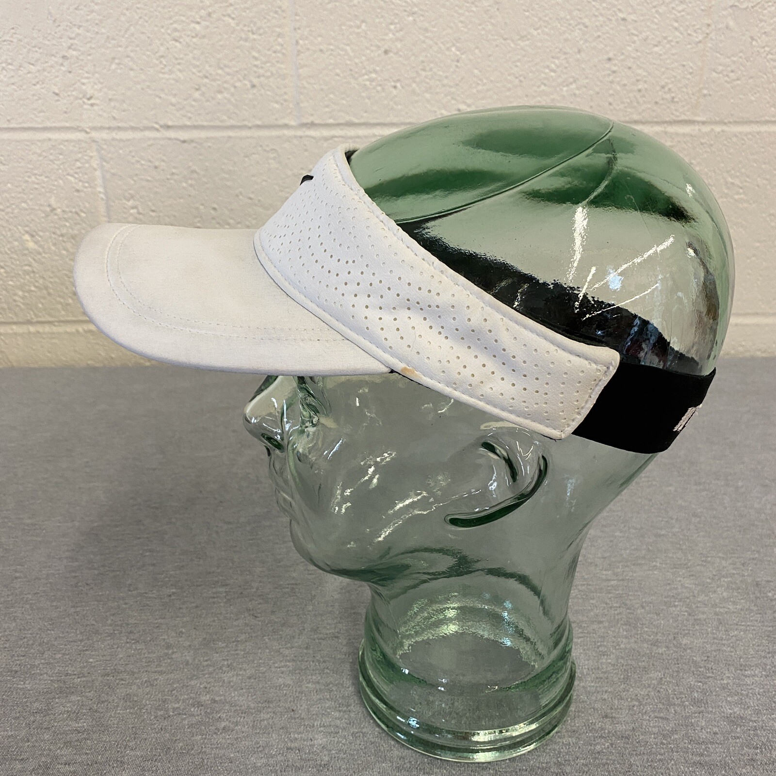 Nike Women’s Aerobill Golf Visor White/Anthracite/Bla… Gem