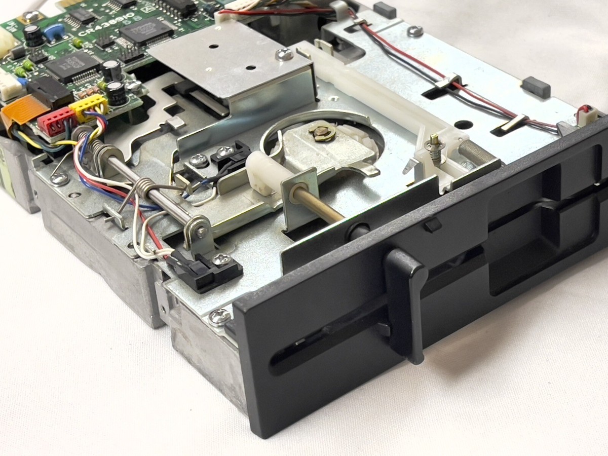 s-l1200.jpg s-l1200.jpg
